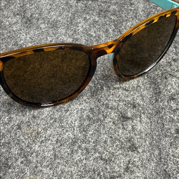 Source Unknown Tortoise Shell Sunglasses with Teal Arms - Picture 5 of 6